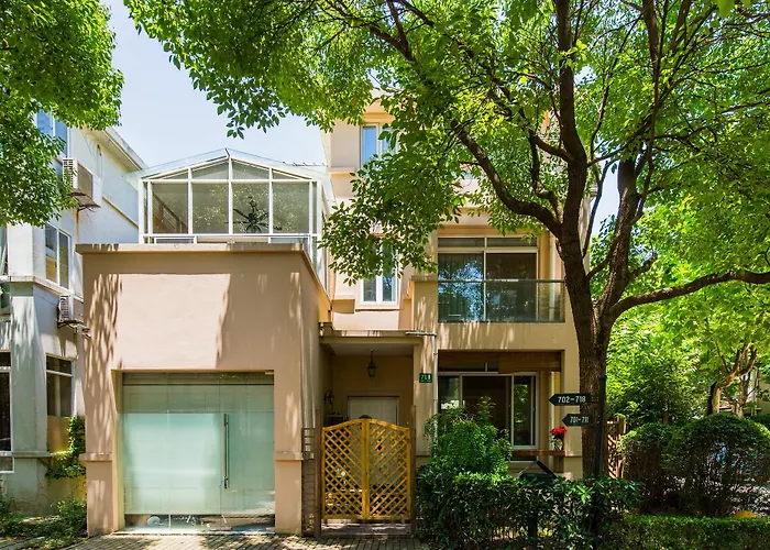 Summer Villa With 5 Brs